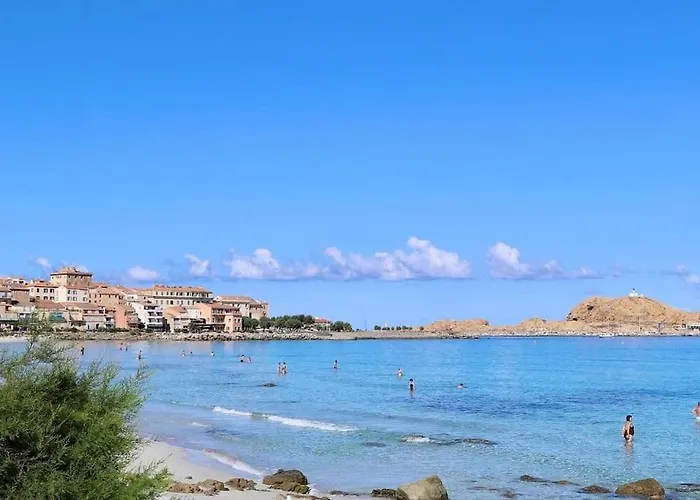 Casa Isulana-standing-hyper Centre