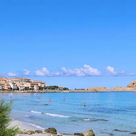 Casa Isulana-standing-hyper Centre